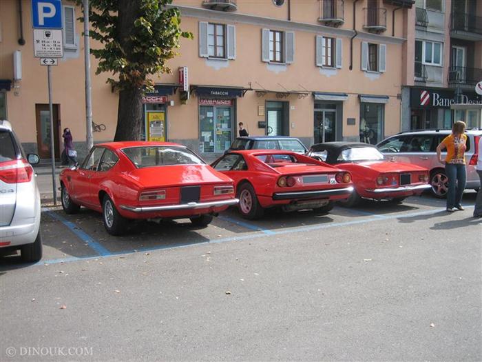 3 red cars